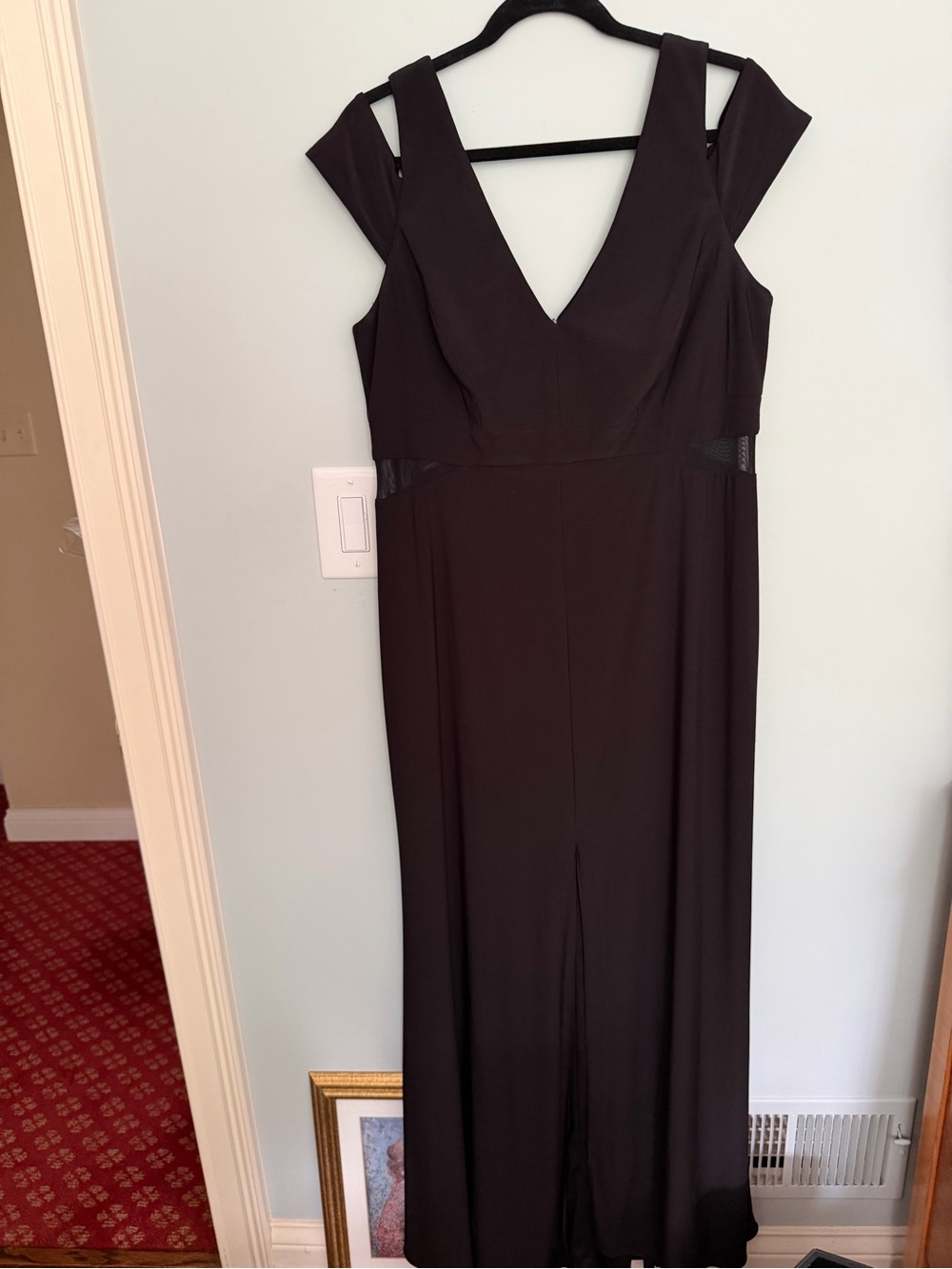 Xscape womens  Elegant Black V-Neck Evening Dress 16w